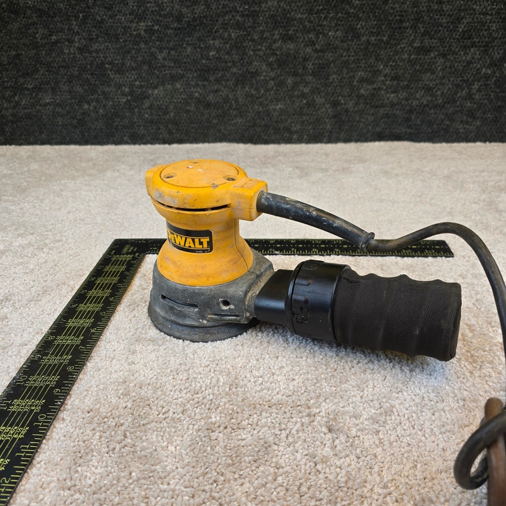 DeWalt Random Orbit Palm Sander Yellow DW421 Corded Electric 2A 12000 OPM